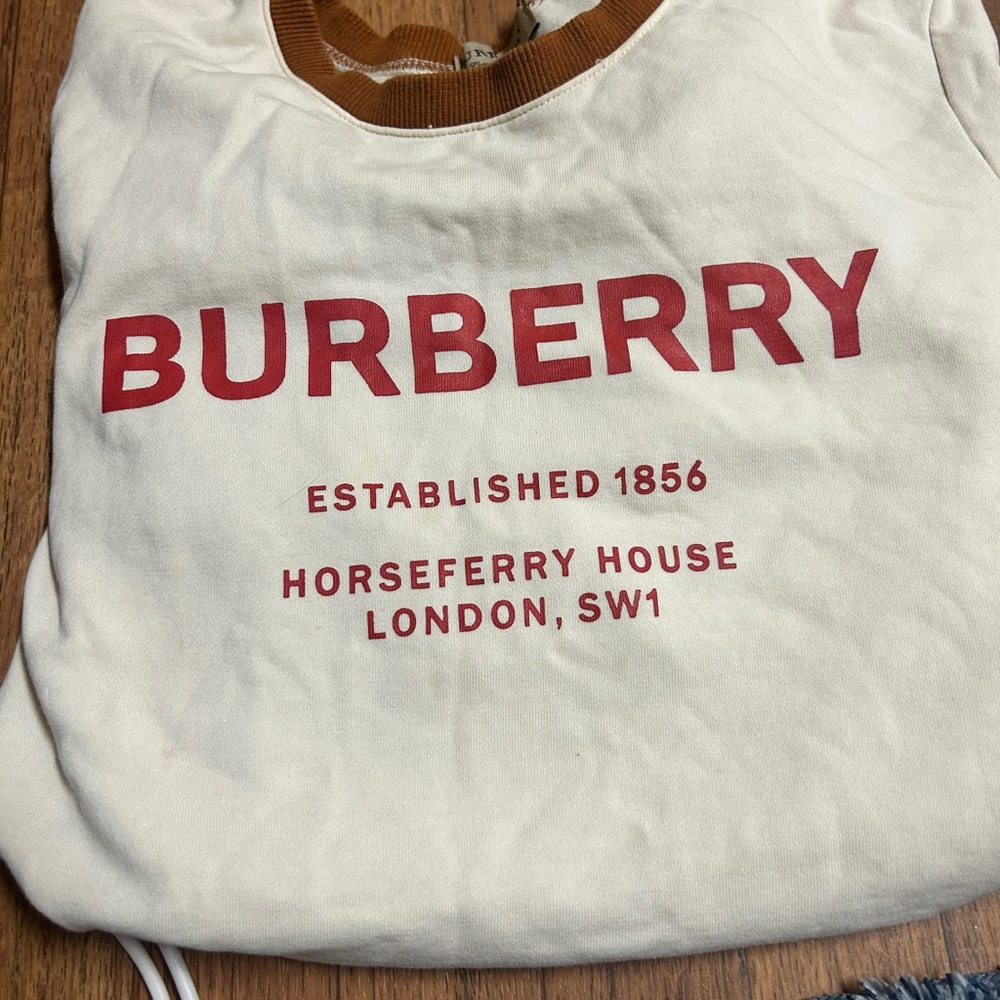 Burberry Cream Top with Red Logo - Picture 2 of 7